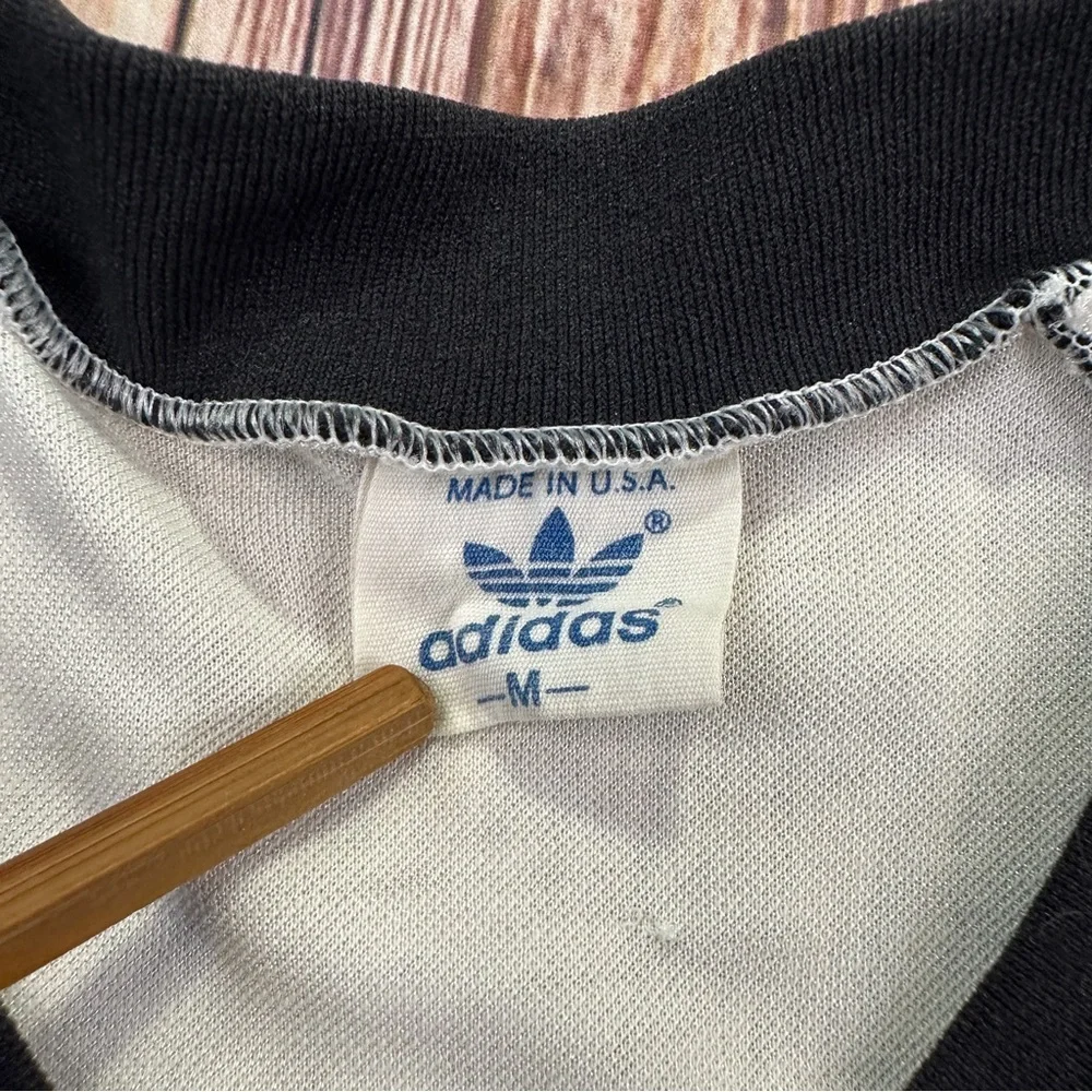 Vintage 90s Adidas National Coaching School Tshirt Size Medíum